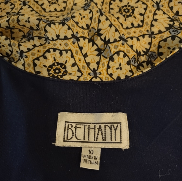 Bethany Size 10 Dress Geometric Layered Sleeveless Shift Navy Blue Tan Dress - Picture 4 of 11